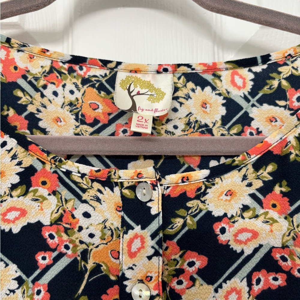 Fig and Flower Floral Tunic Blouse - Navy and Orange Size 2X - Picture 2 of 4